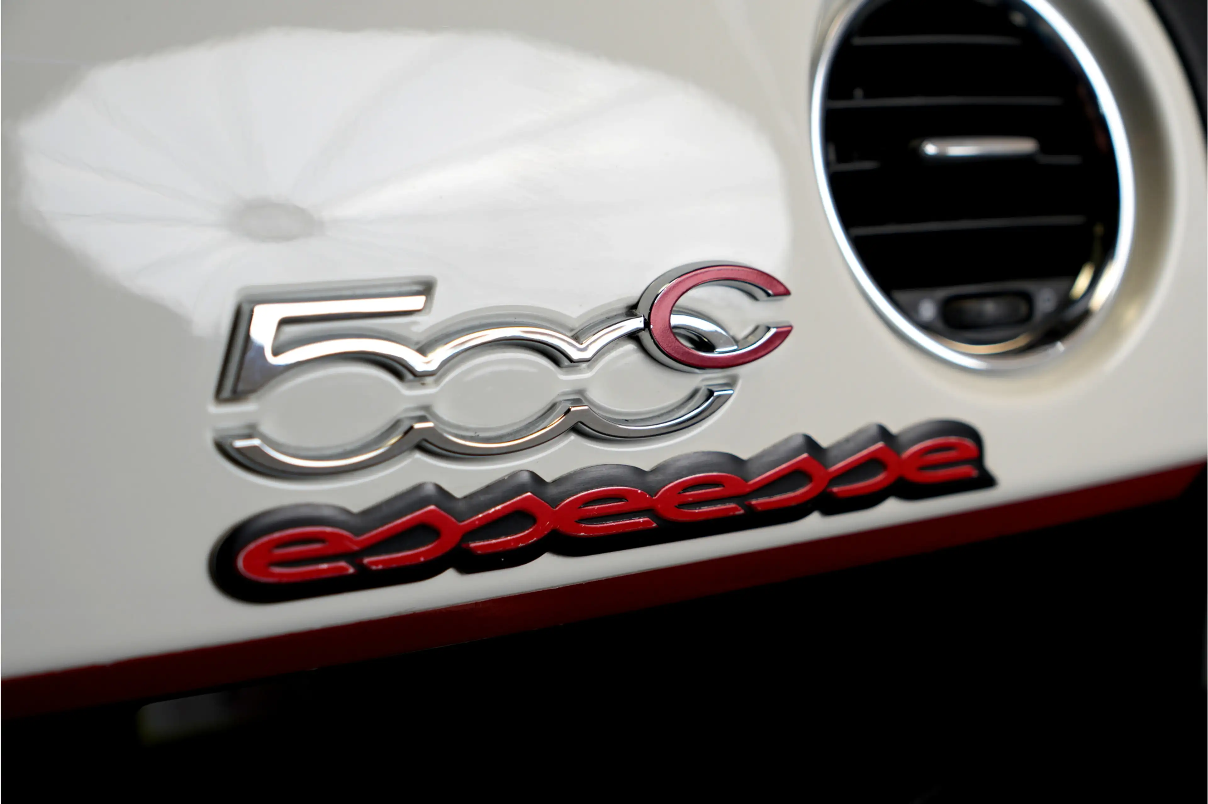 Fiat 500C Abarth 1.4 T-Jet 147kW/200pk Dualogic Competizione Bi-Ton — photo 40