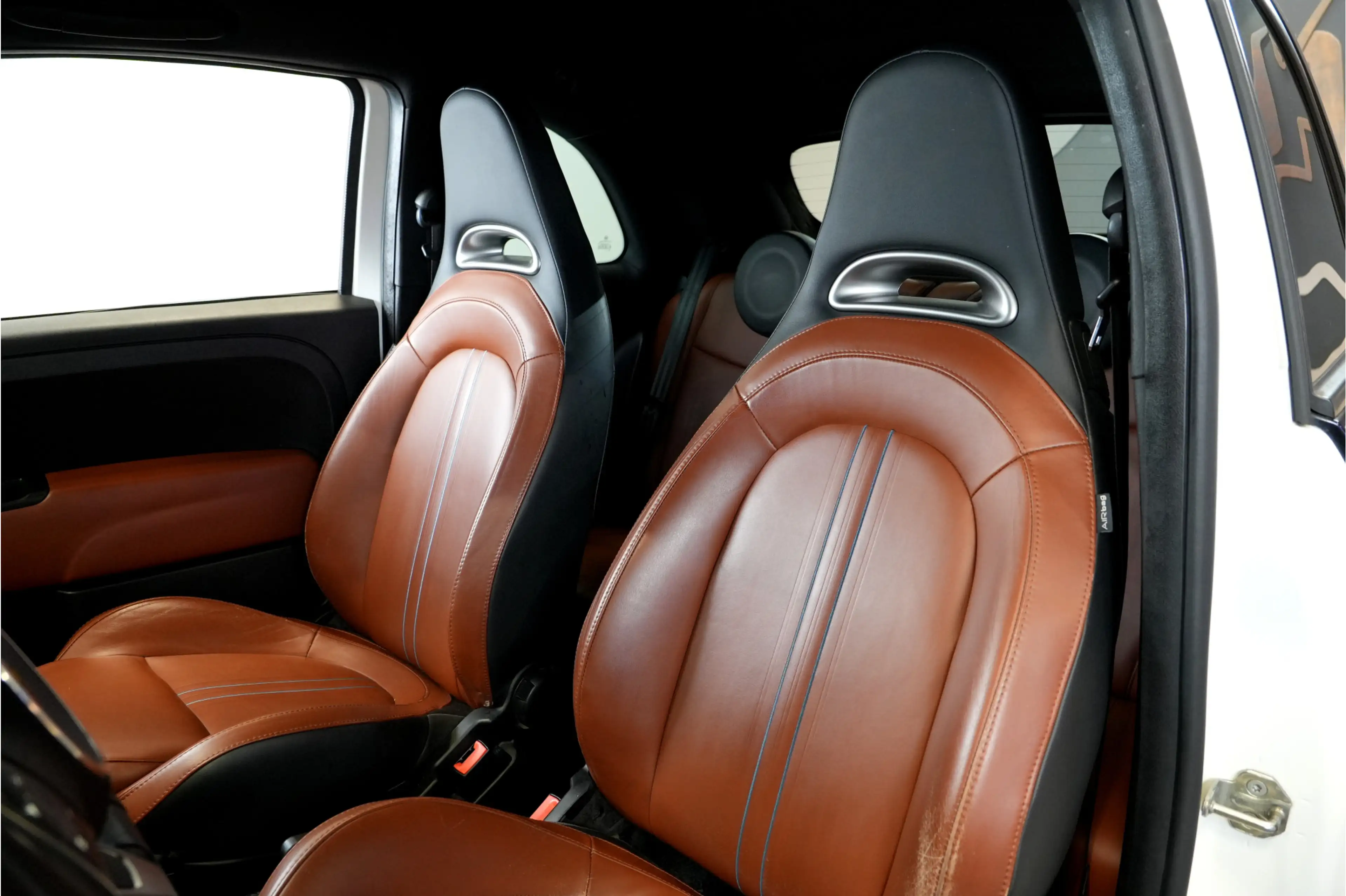 Fiat 500C Abarth 1.4 T-Jet 147kW/200pk Dualogic Competizione Bi-Ton — photo 22