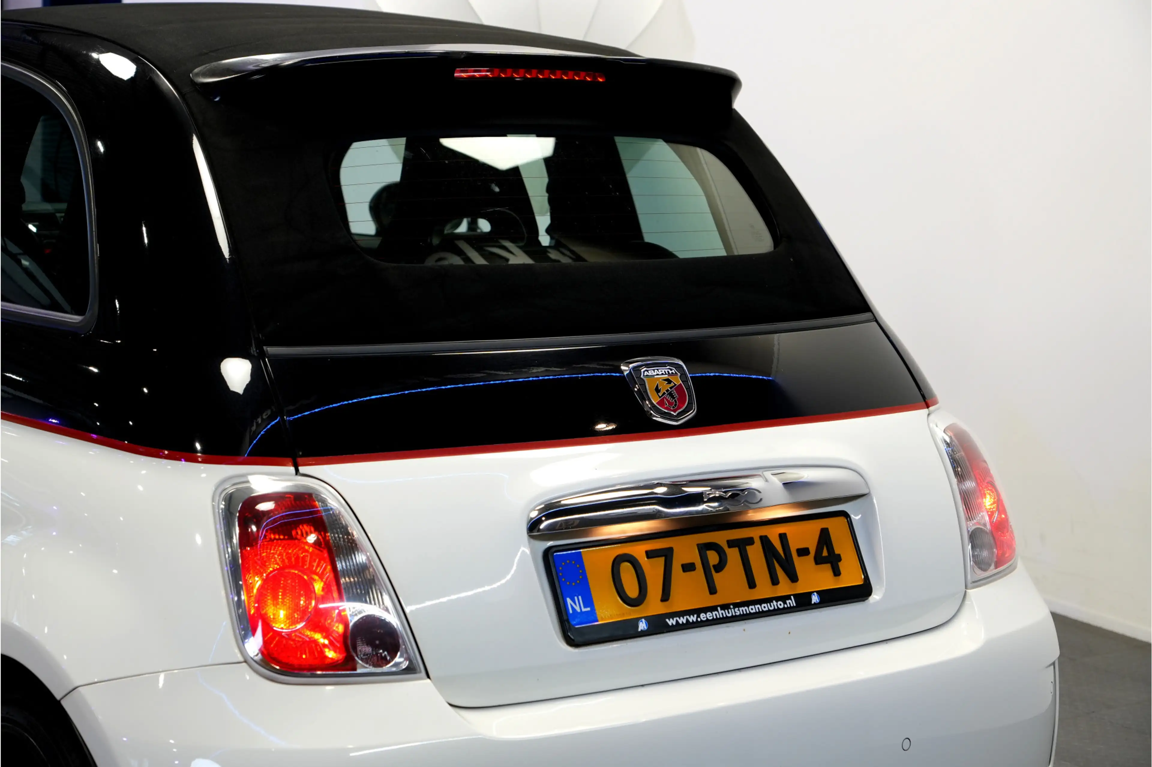 Fiat 500C Abarth 1.4 T-Jet 147kW/200pk Dualogic Competizione Bi-Ton — photo 33
