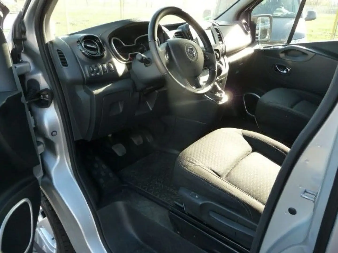 Opel Vivaro 29 1.6 BiTurbo 145CV S&S Combi L2H1 Argento - 2