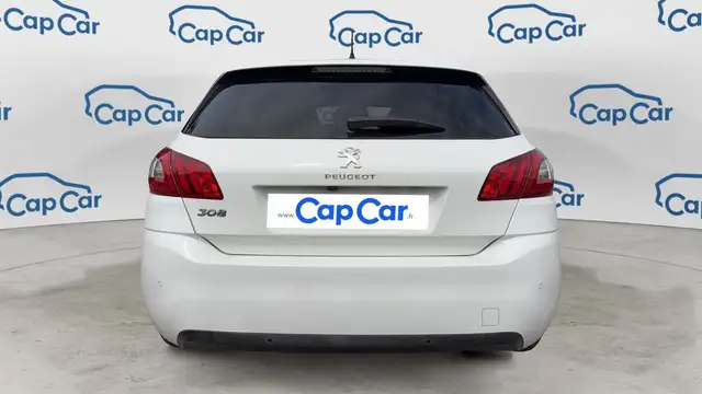 Peugeot 308 view 3