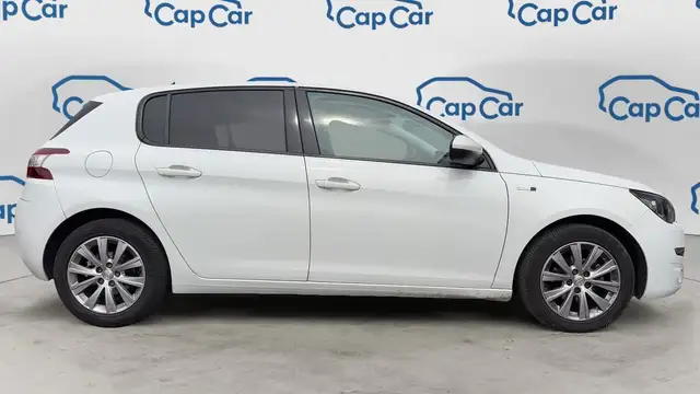 Peugeot 308 view 4