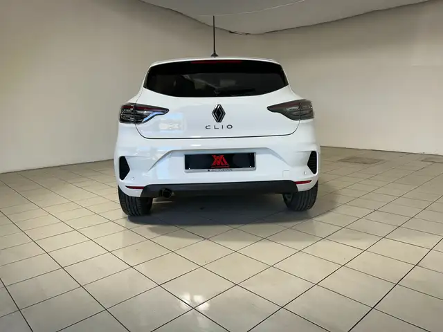 Renault Clio view 4