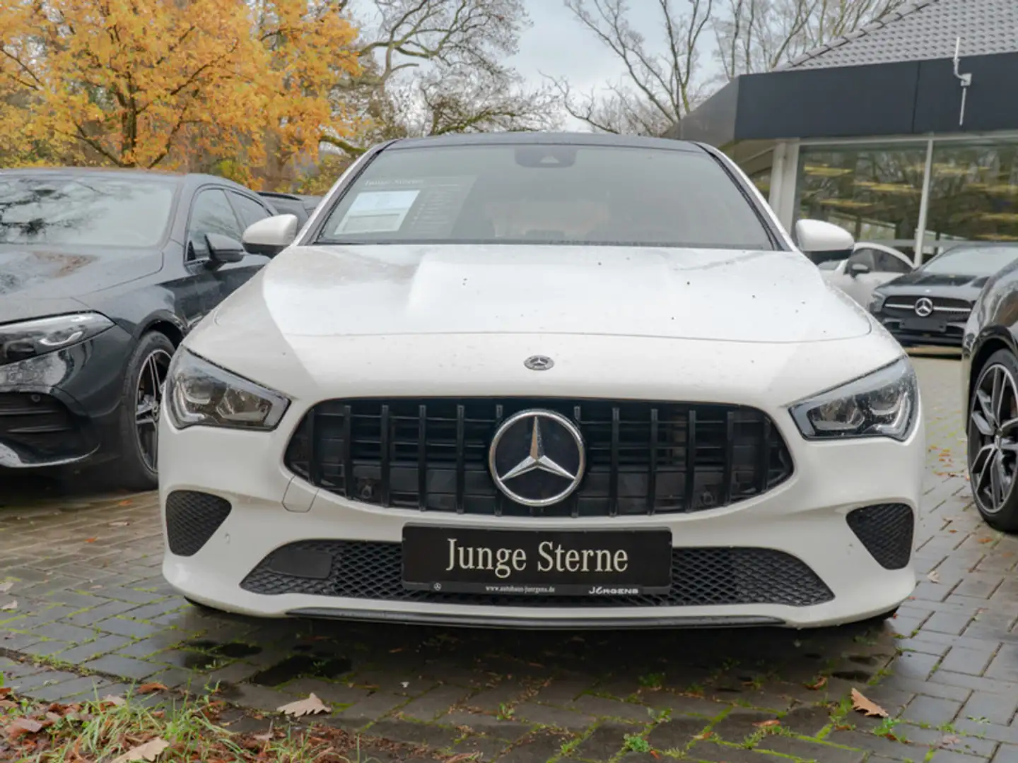 Mercedes-Benz CLA 180 SB Progressive/LED/Park-Assist/Pano/18' Weiß - 2