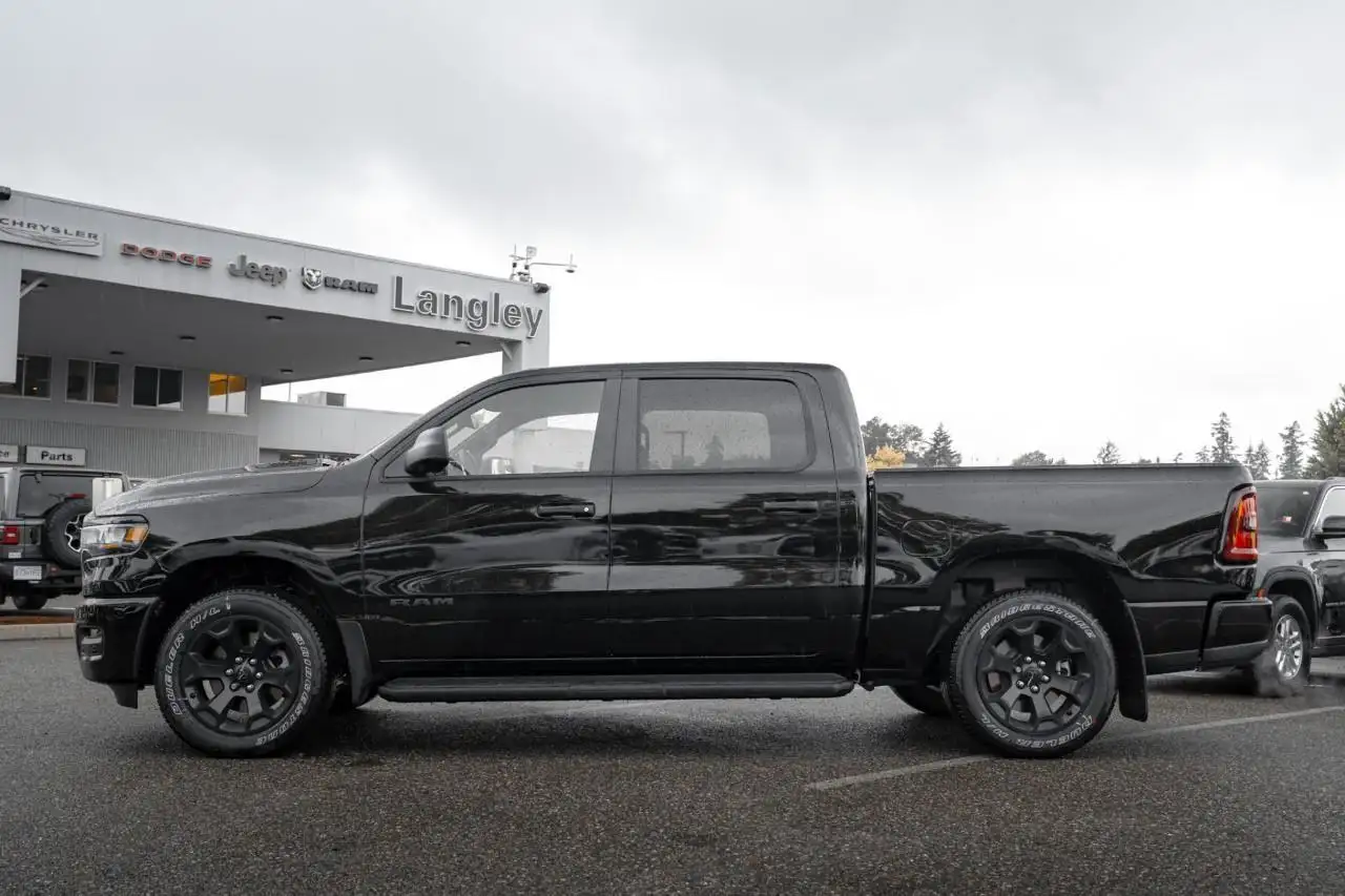 RAM 1500 снимка RAM 1500