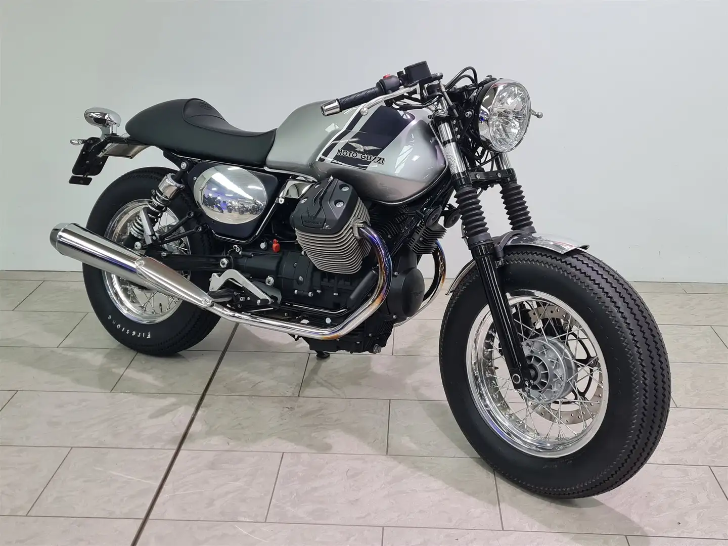 Moto Guzzi V 7 Grau - 1