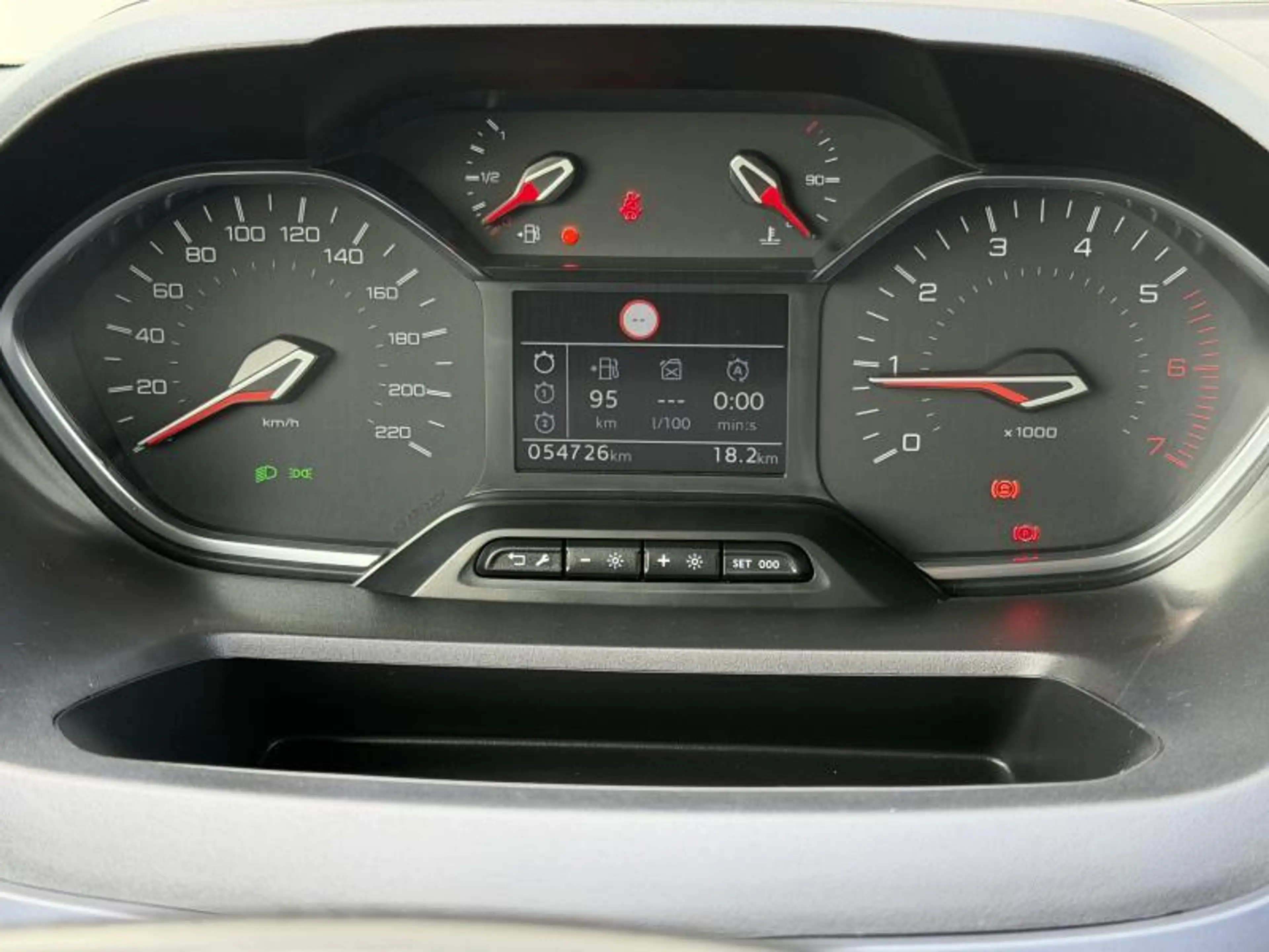 Peugeot Rifter ALLURE — photo 9