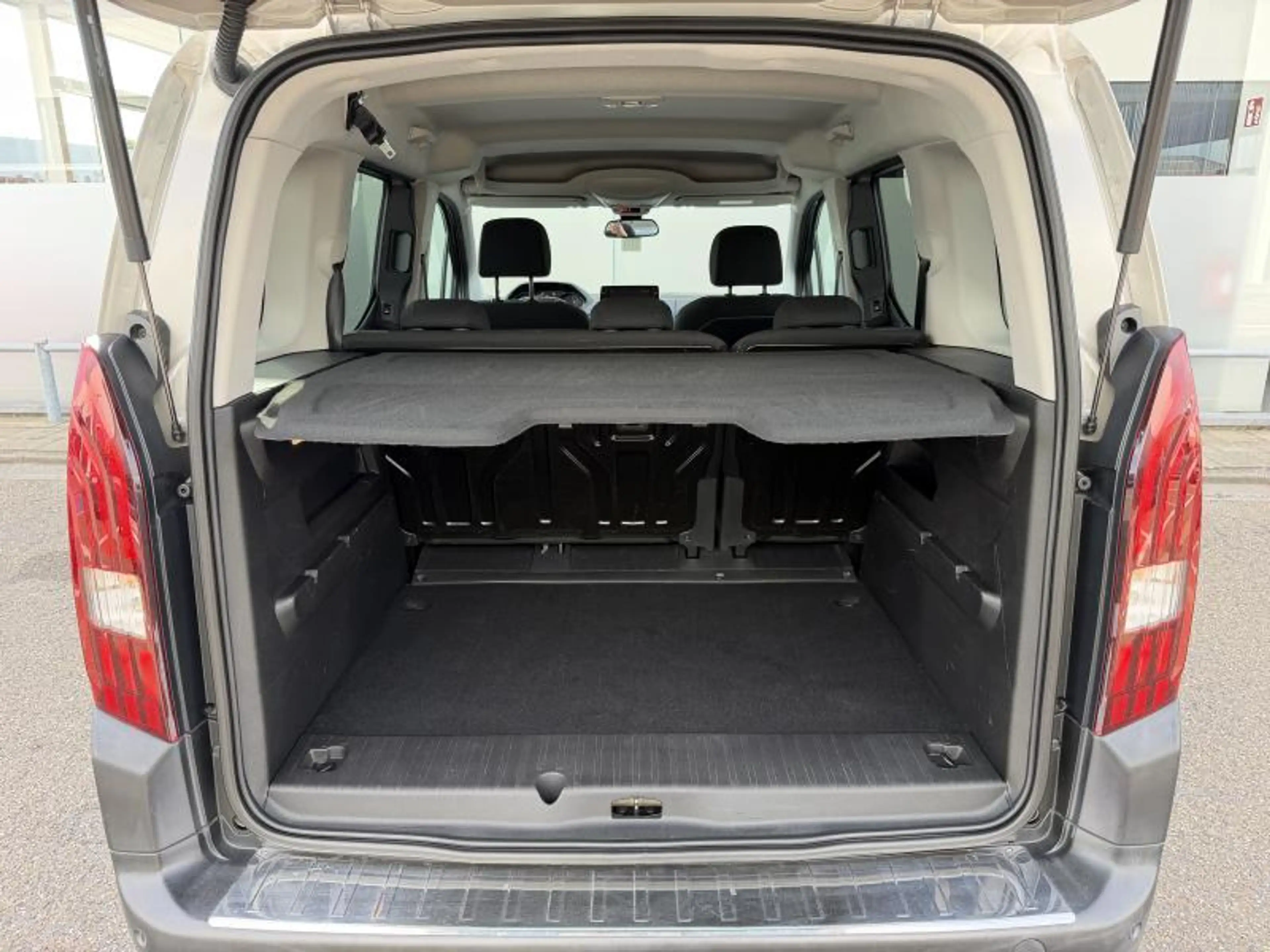Peugeot Rifter ALLURE — photo 5