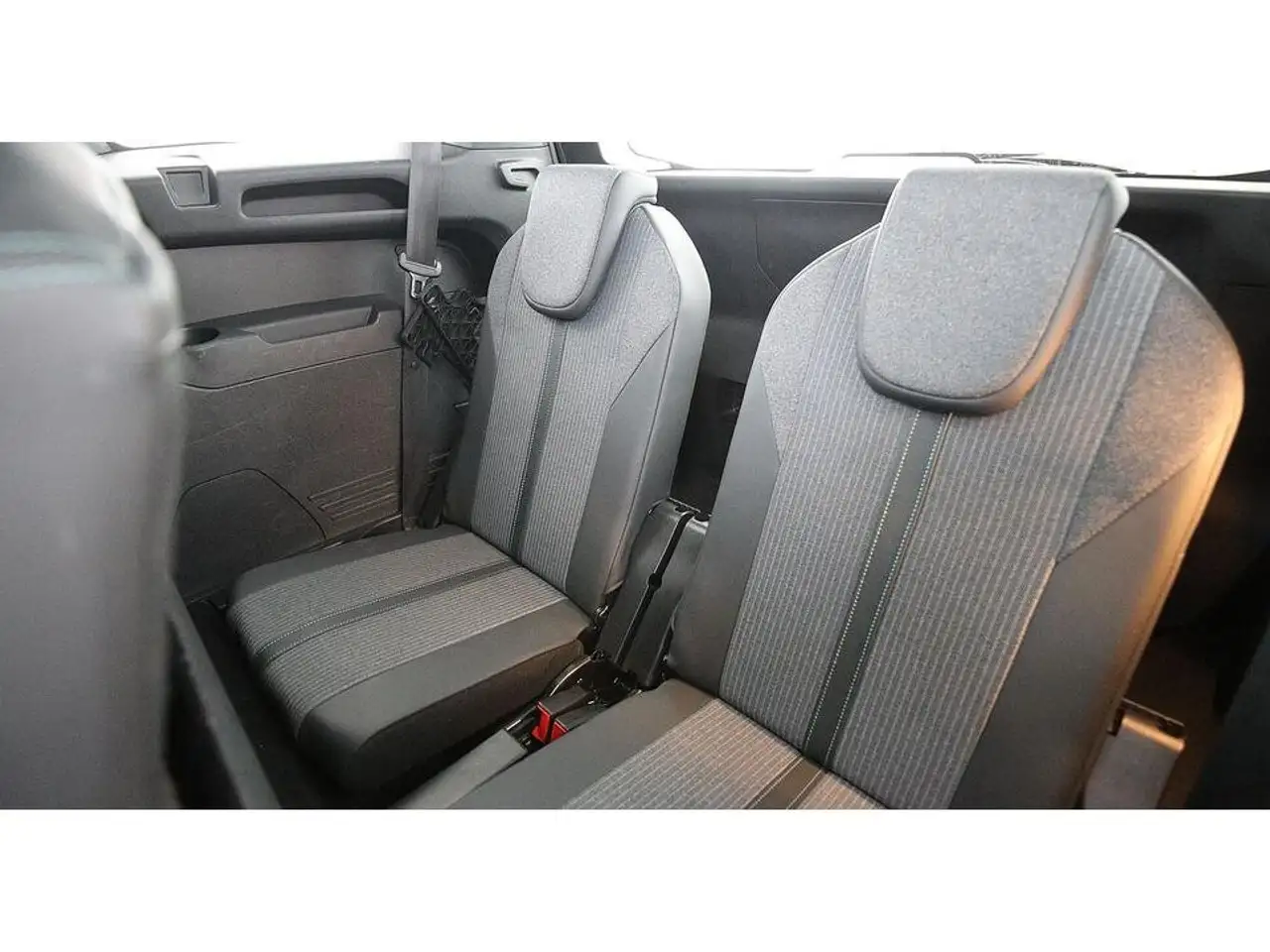 Peugeot 5008 1.5 BlueHDi 130 Allure Aut LED 7-SITZER NAVI, миниатюра 29