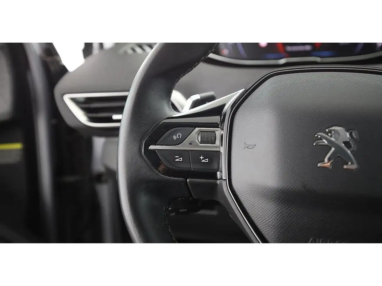 Peugeot 5008 1.5 BlueHDi 130 Allure Aut LED 7-SITZER NAVI, миниатюра 23