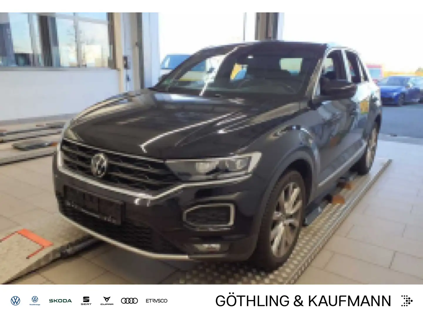 Volkswagen T-Roc 1.5 TSI Sport DSG*KAM*LED*AHK*NAV*SHZ*18Zo Schwarz - 1