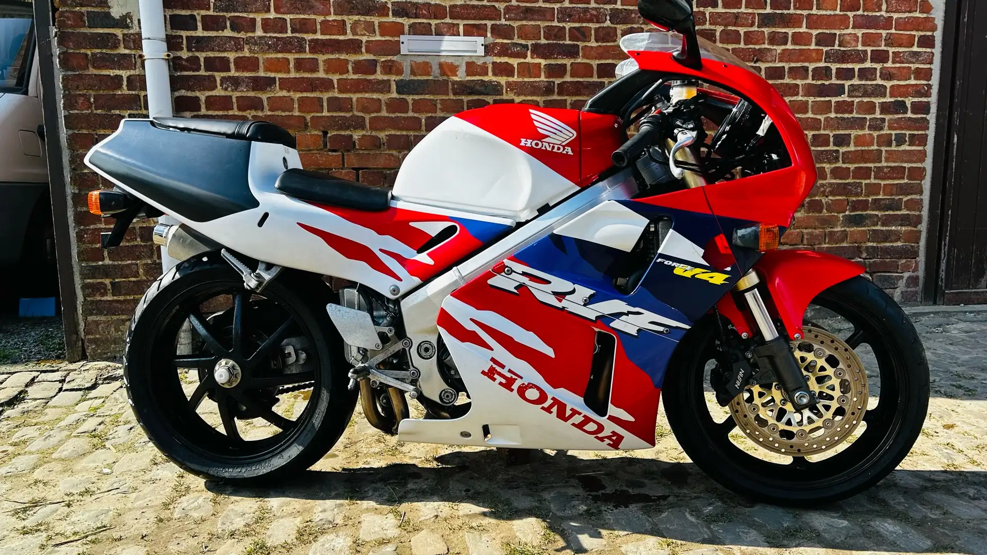 Honda RVF 400 Honda Nc35 - 2