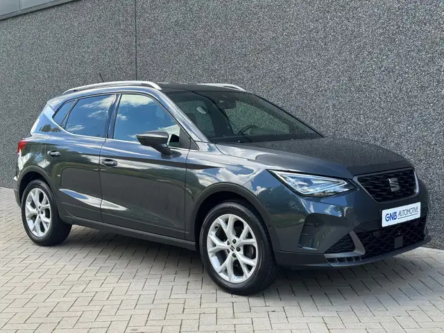 SEAT Arona view 2