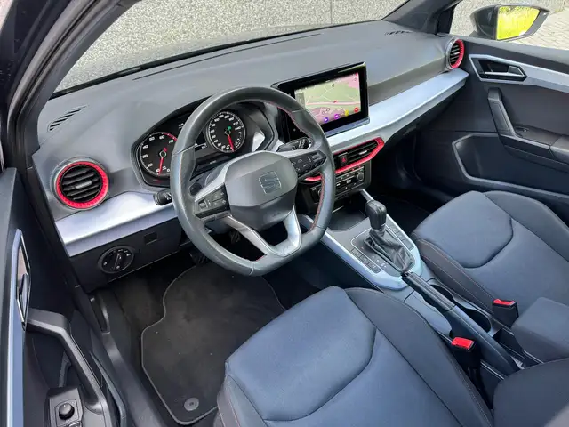 SEAT Arona view 8