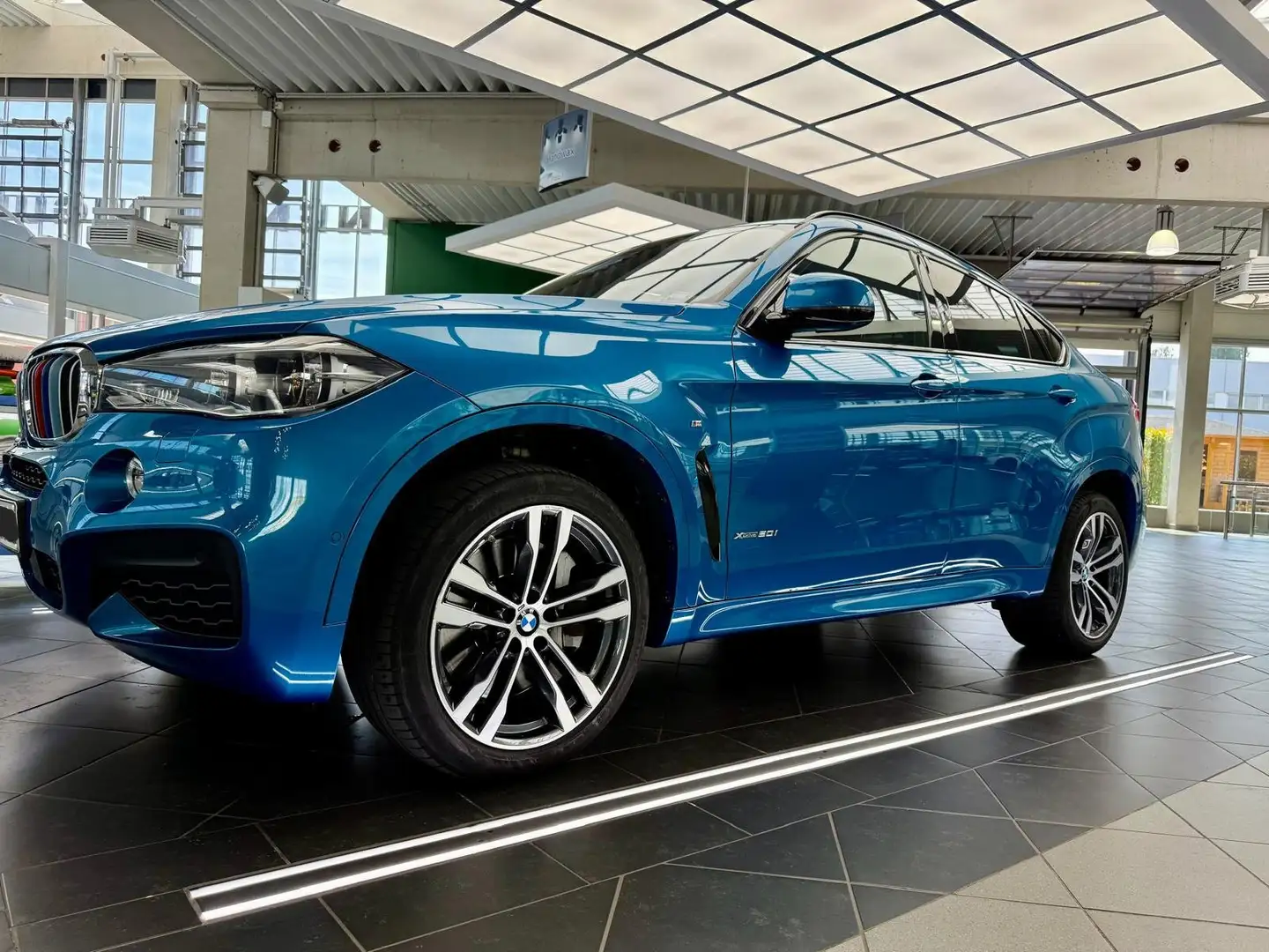 BMW X6 X6 xDrive50i M-Paket,  Karbon Leiste - 1