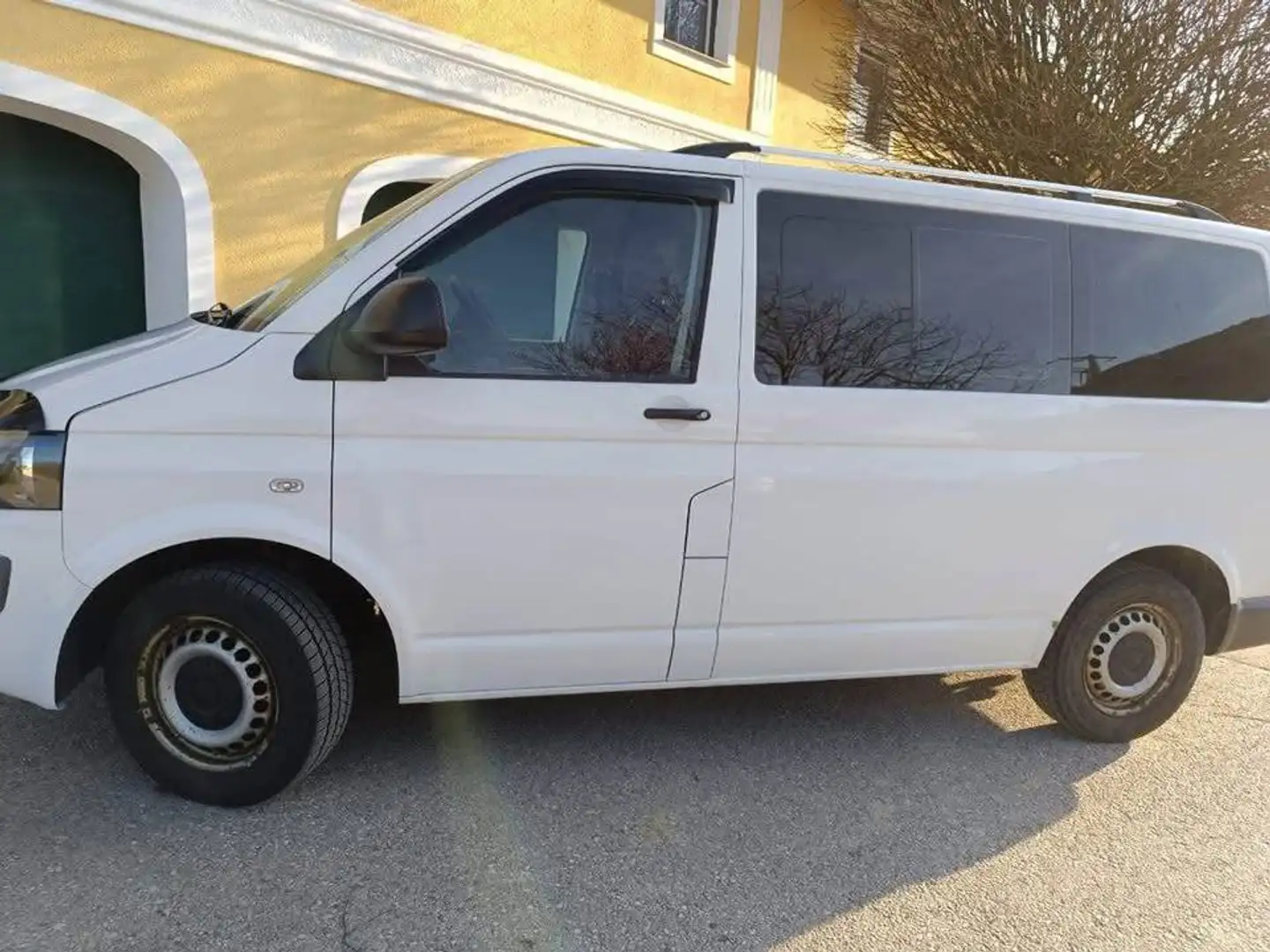 Volkswagen T5 Kombi HD-Kombi LR 2,0 TDI 4motion D-PF Weiß - 2