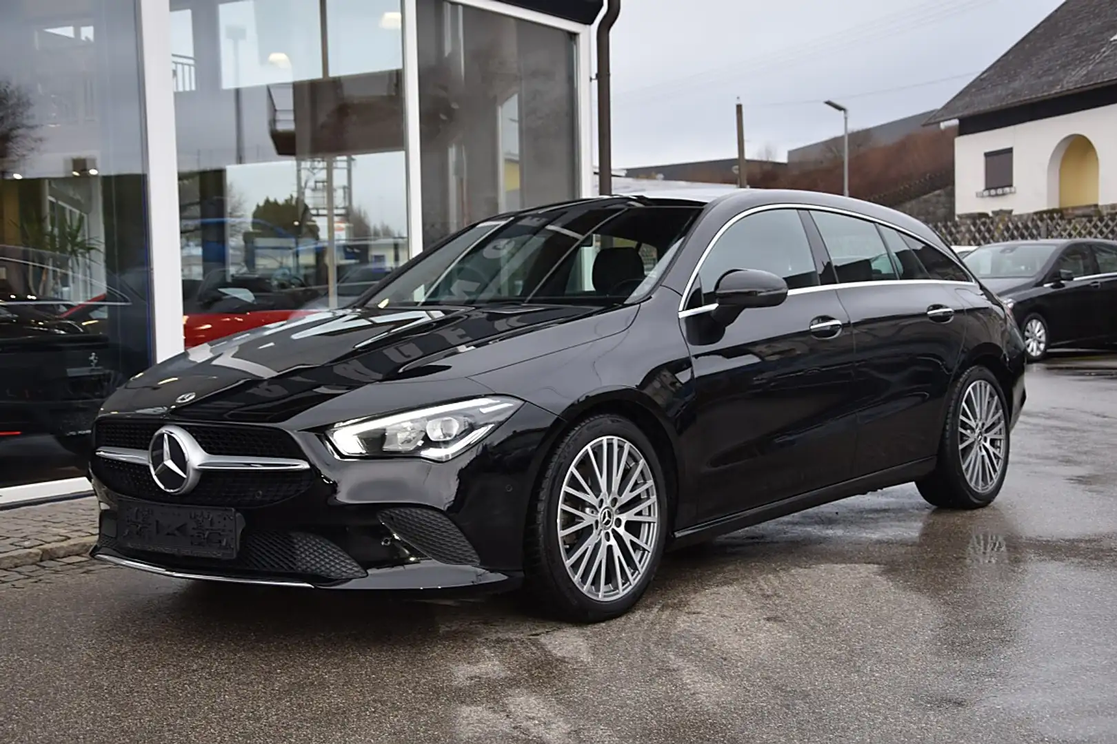 Mercedes-Benz CLA 220 d Shooting Brake 4MATIC Aut. *Urban-/Progressiv... Schwarz - 2