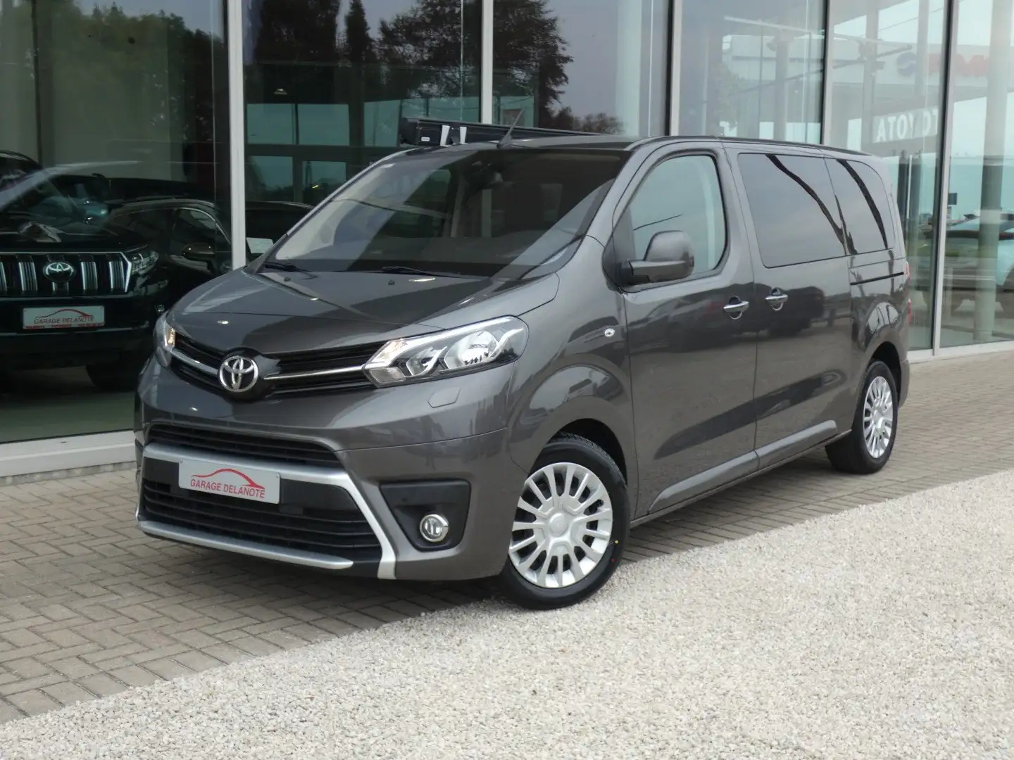 Toyota Proace VERSO 8ZITPL. Medium +GPS +Camera +Dodehoek Grijs - 2