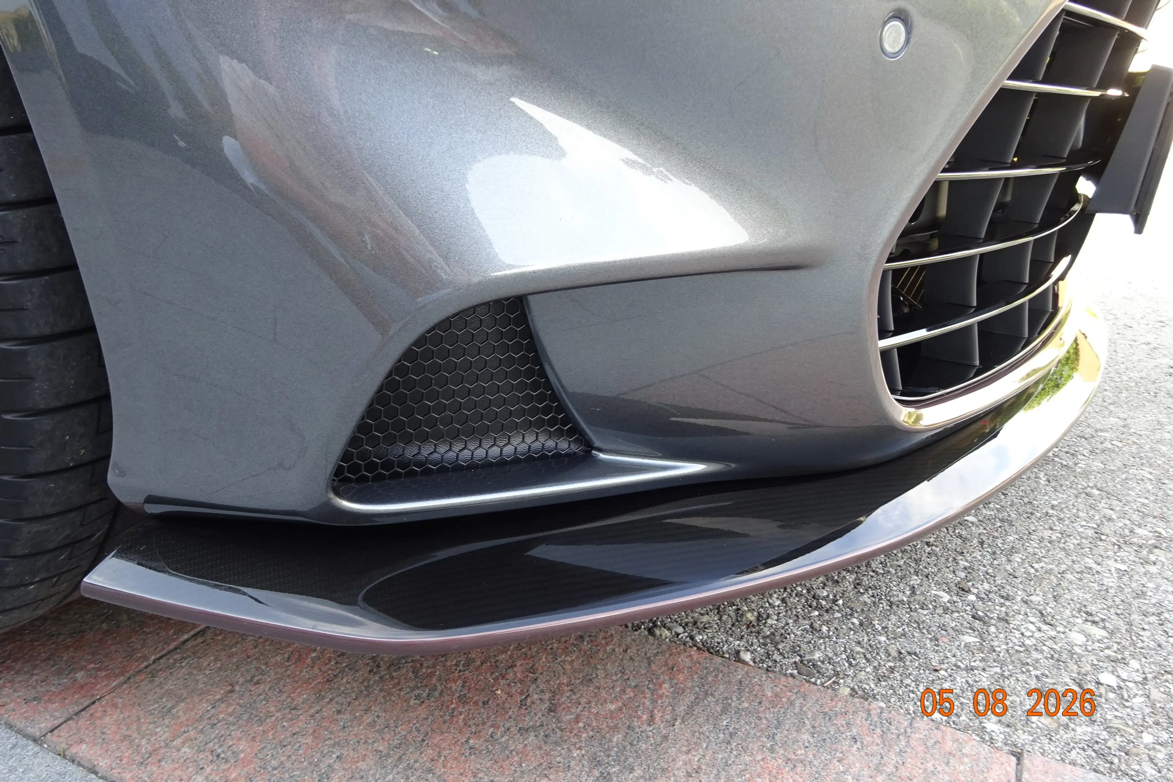 Aston Martin Vanquish V12 "Mega-Vollausstattung" — photo 4