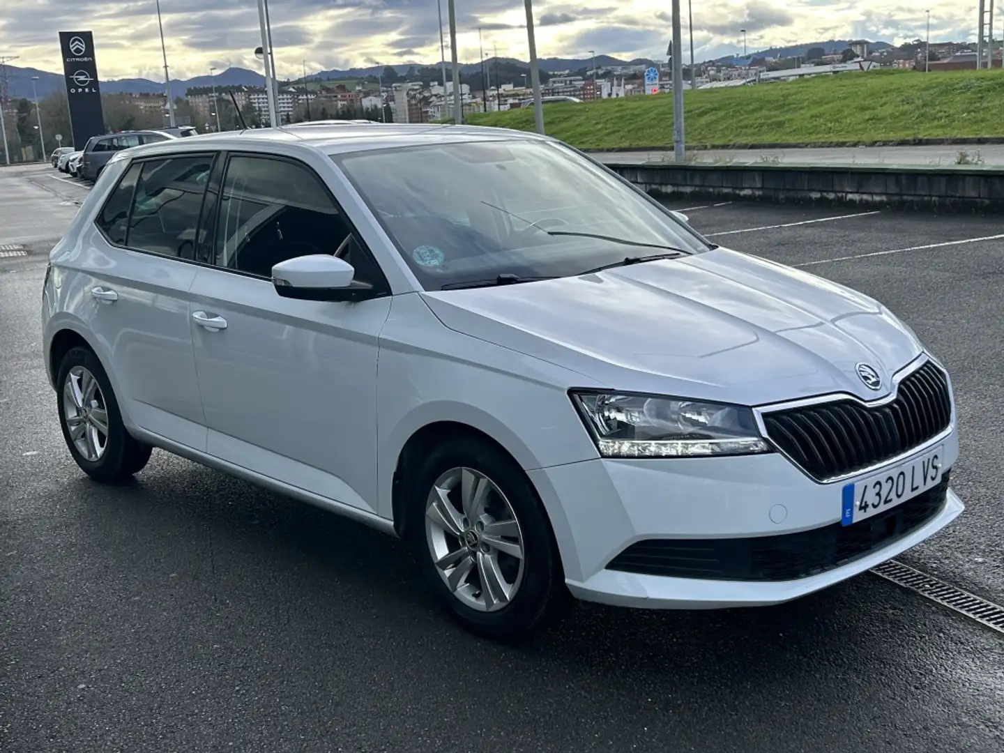 Skoda Fabia 1.0 TSI Ambition Plus 81kW Weiß - 2