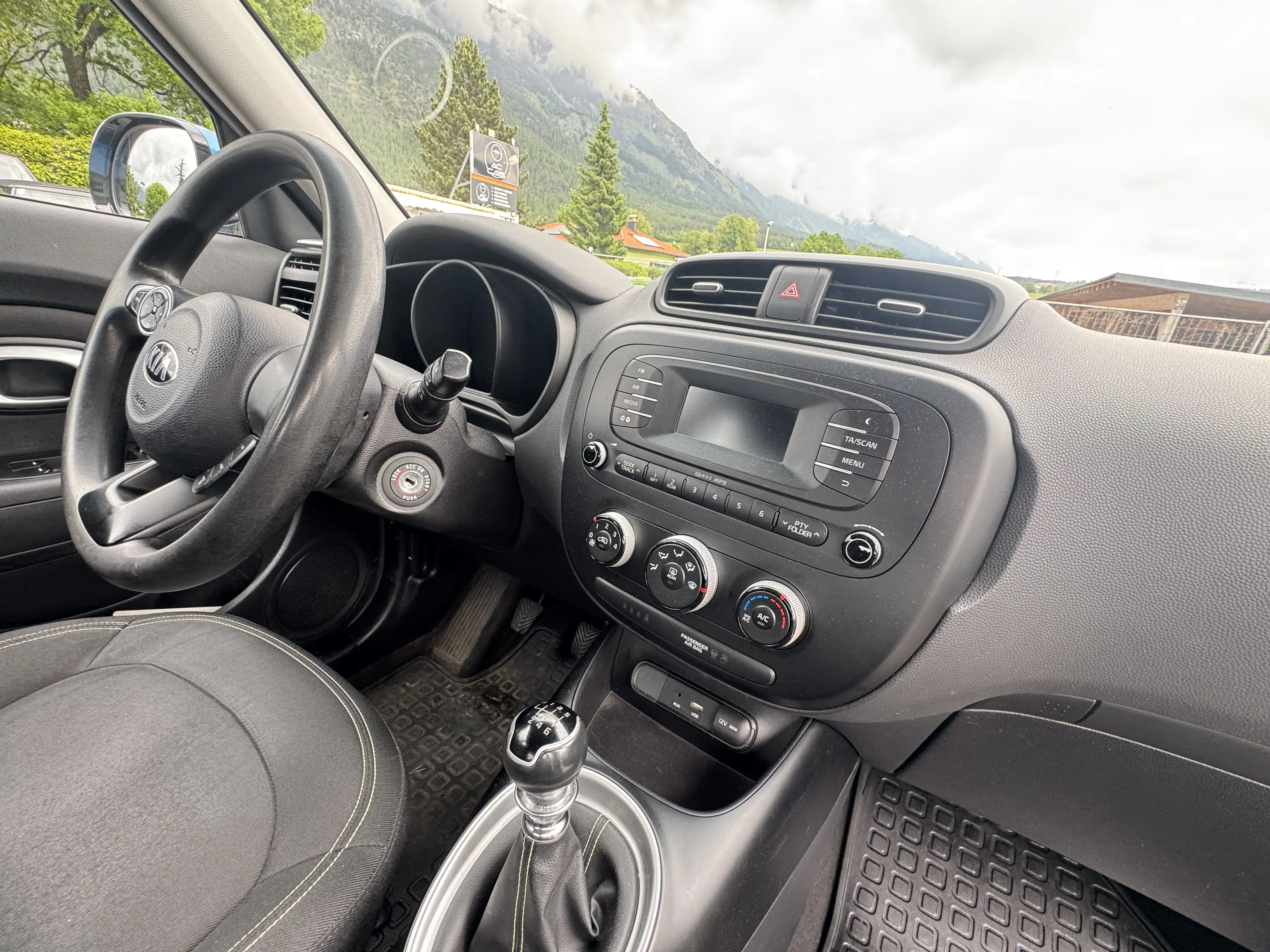 Kia Soul 1,6 CRDi Titan — photo 10