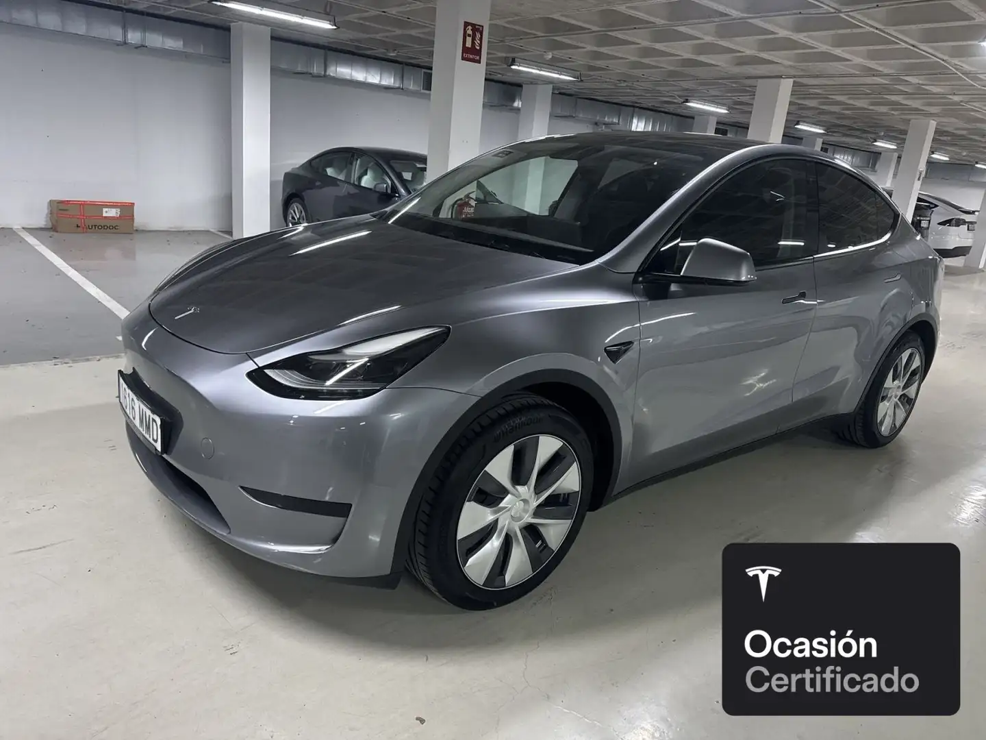 Tesla Model Y Rear-Wheel Drive Plateado - 2