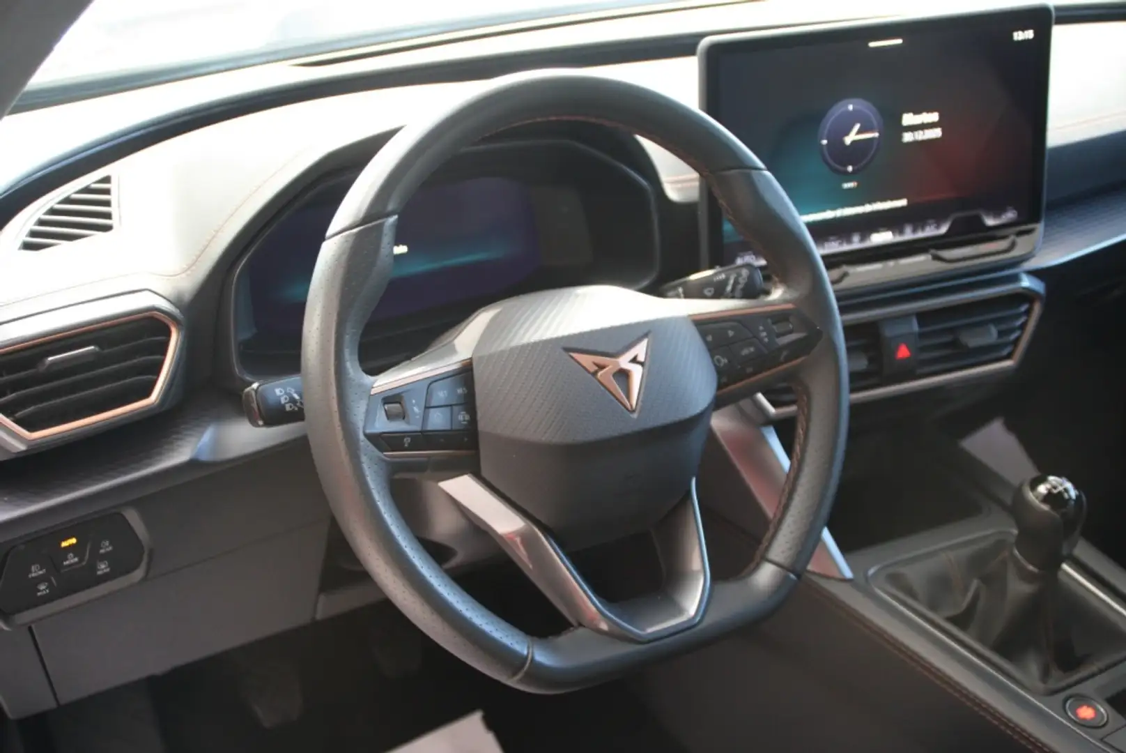 CUPRA Formentor 1.5 TSI 150 Gris - 2