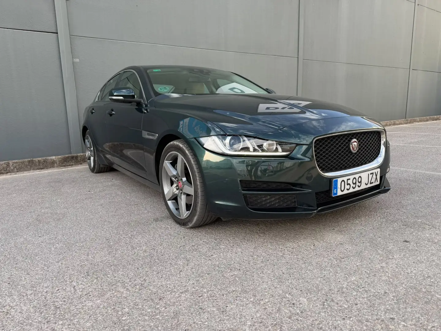 Jaguar XE 2.0 Diesel Prestige AWD Aut. 180 - 1