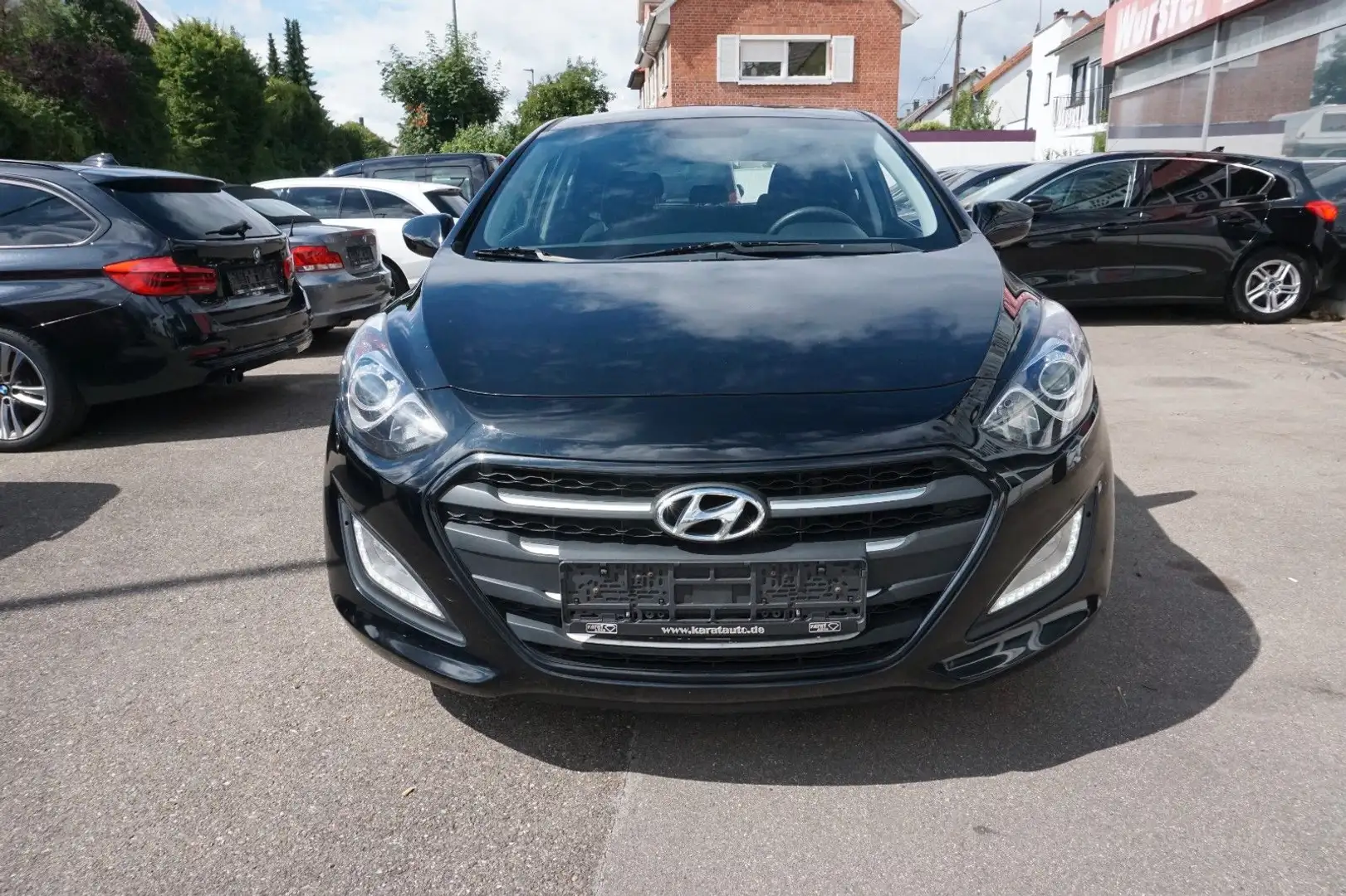 Hyundai i30 1.6 CRDi blue Classic Schwarz - 2