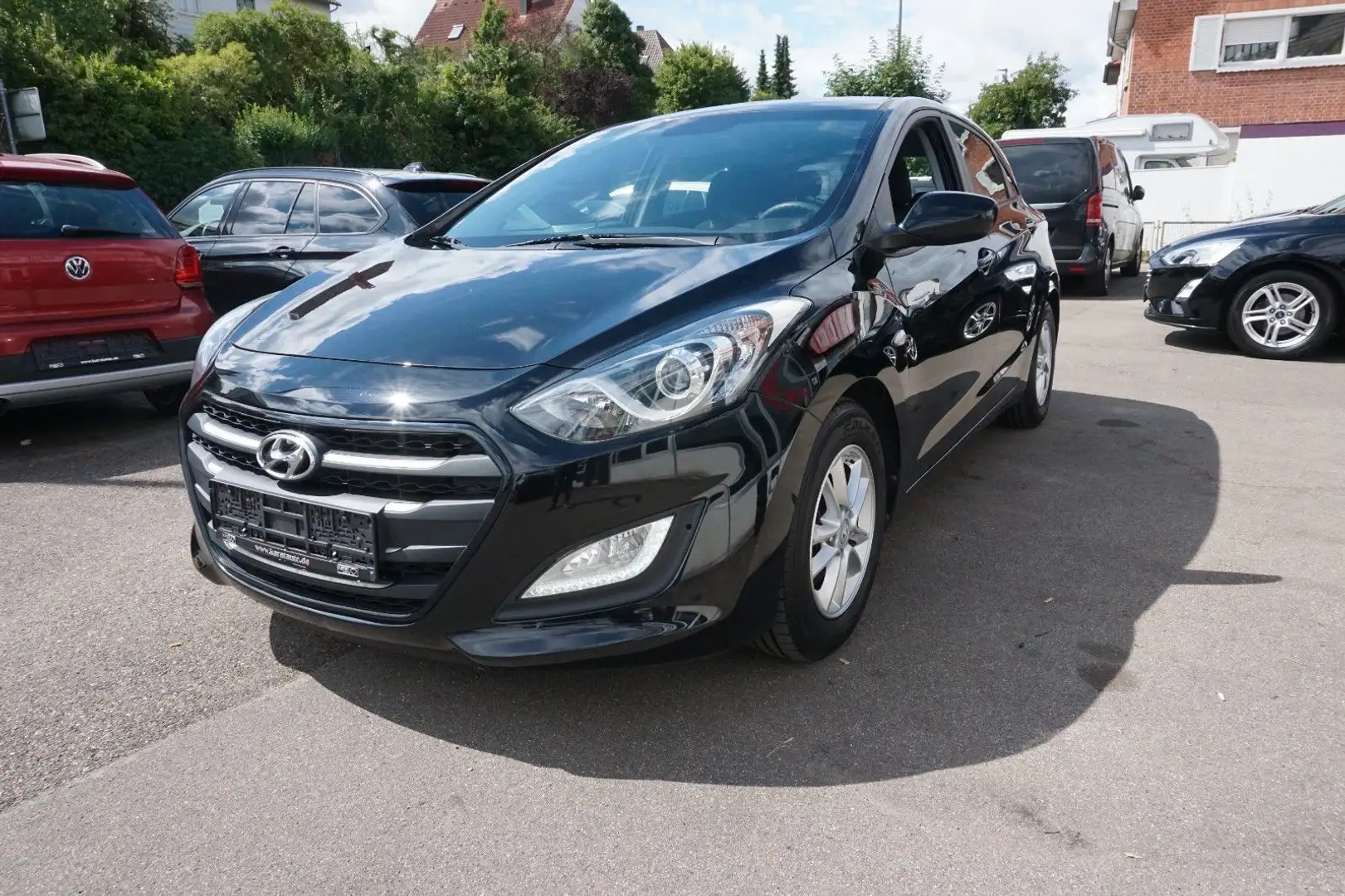 Hyundai i30 1.6 CRDi blue Classic Schwarz - 1