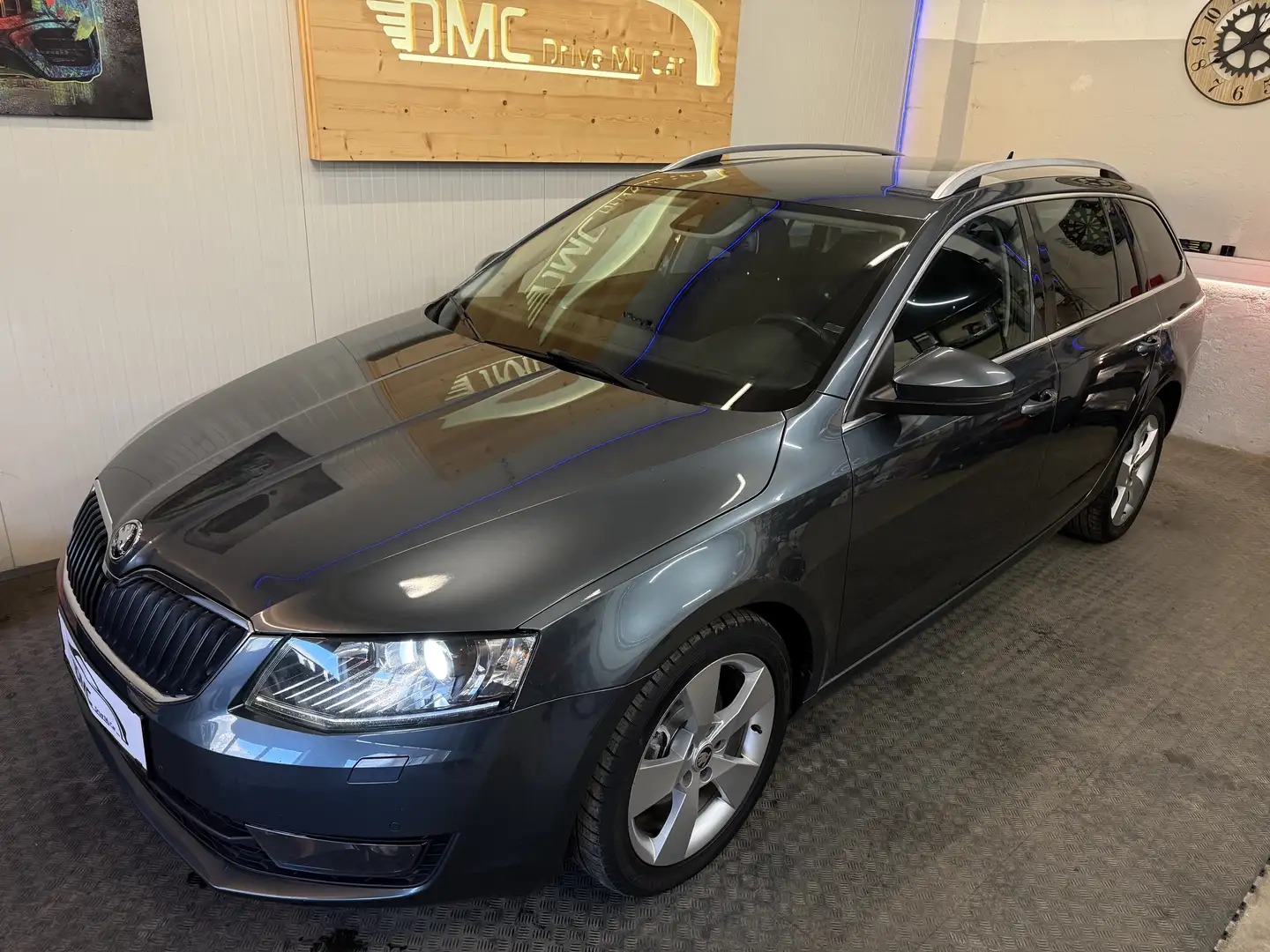 Skoda Octavia Grau - 1