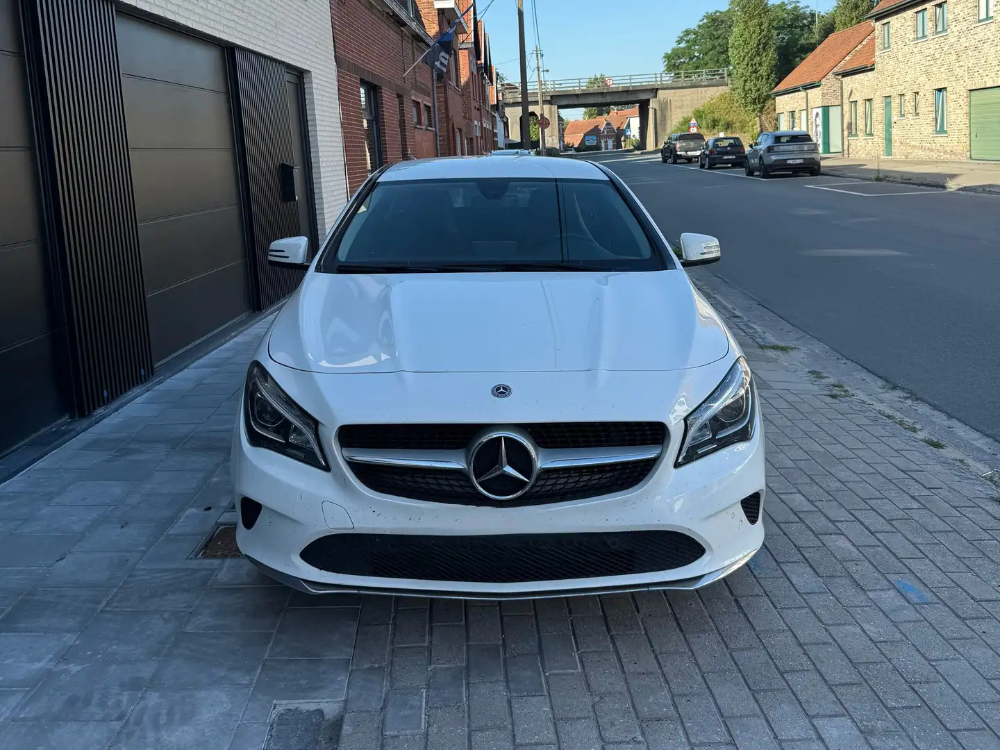 Mercedes-Benz CLA 200 CLA Shooting Brake Blanc - 1