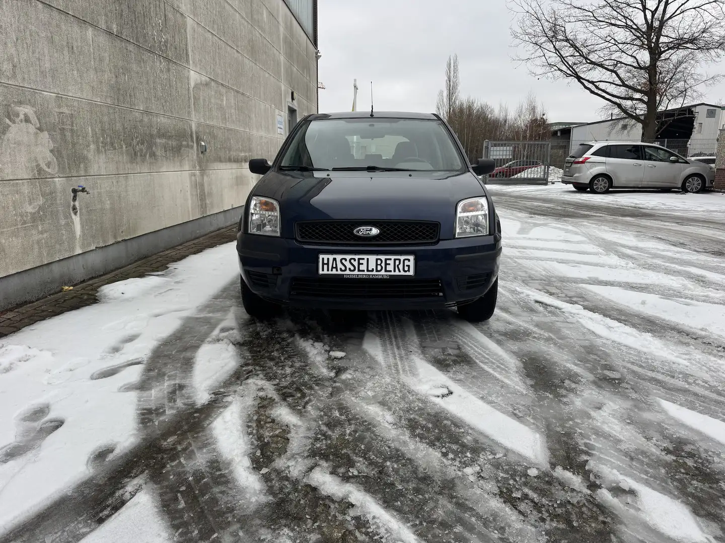 Ford Fusion Minivan 2 Jahre TÜV JU2 Blau - 2