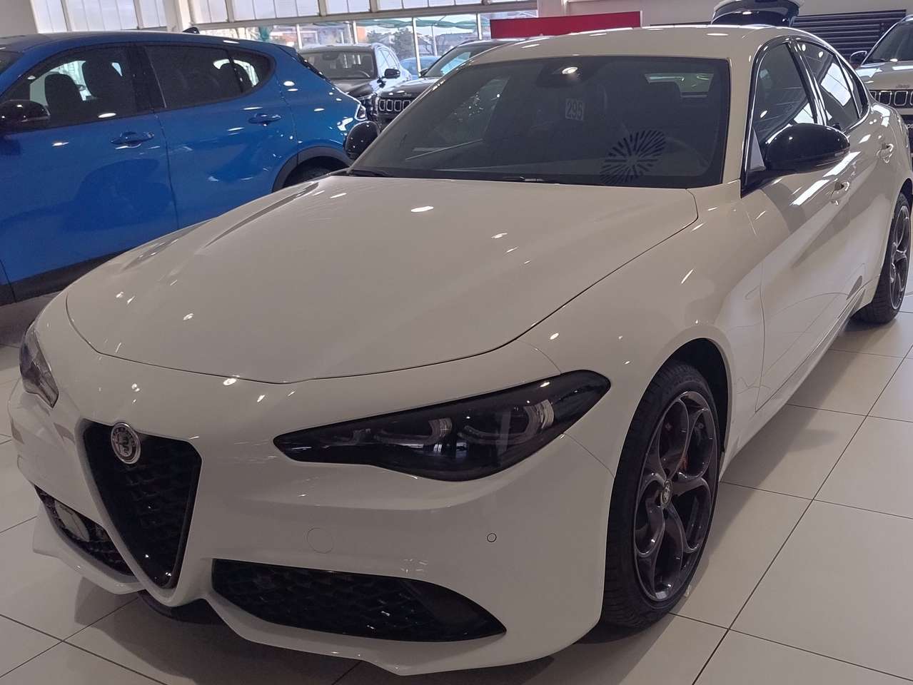 Alfa Romeo Giulia 2.2 Q4 210cv TRIBUTO ITALIANO