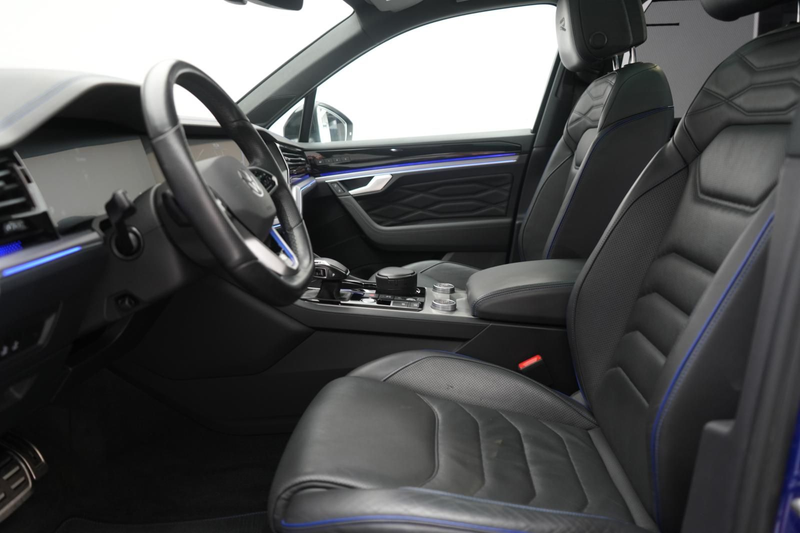Volkswagen Touareg 3.0 V6 e-Hybrid 4Motion R Pano/Luft/360K — photo 10