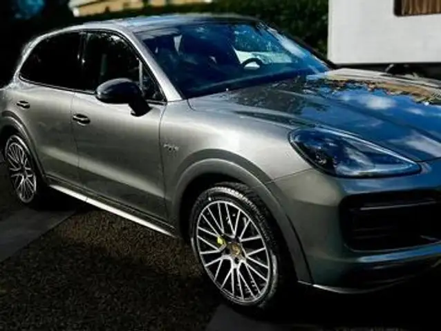 Porsche Cayenne 3.0 e-hybrid tiptronic