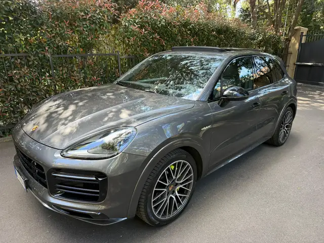 Porsche Cayenne 3.0 e-hybrid tiptronic