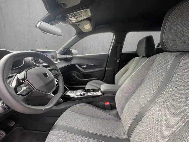 Peugeot 2008 view 9