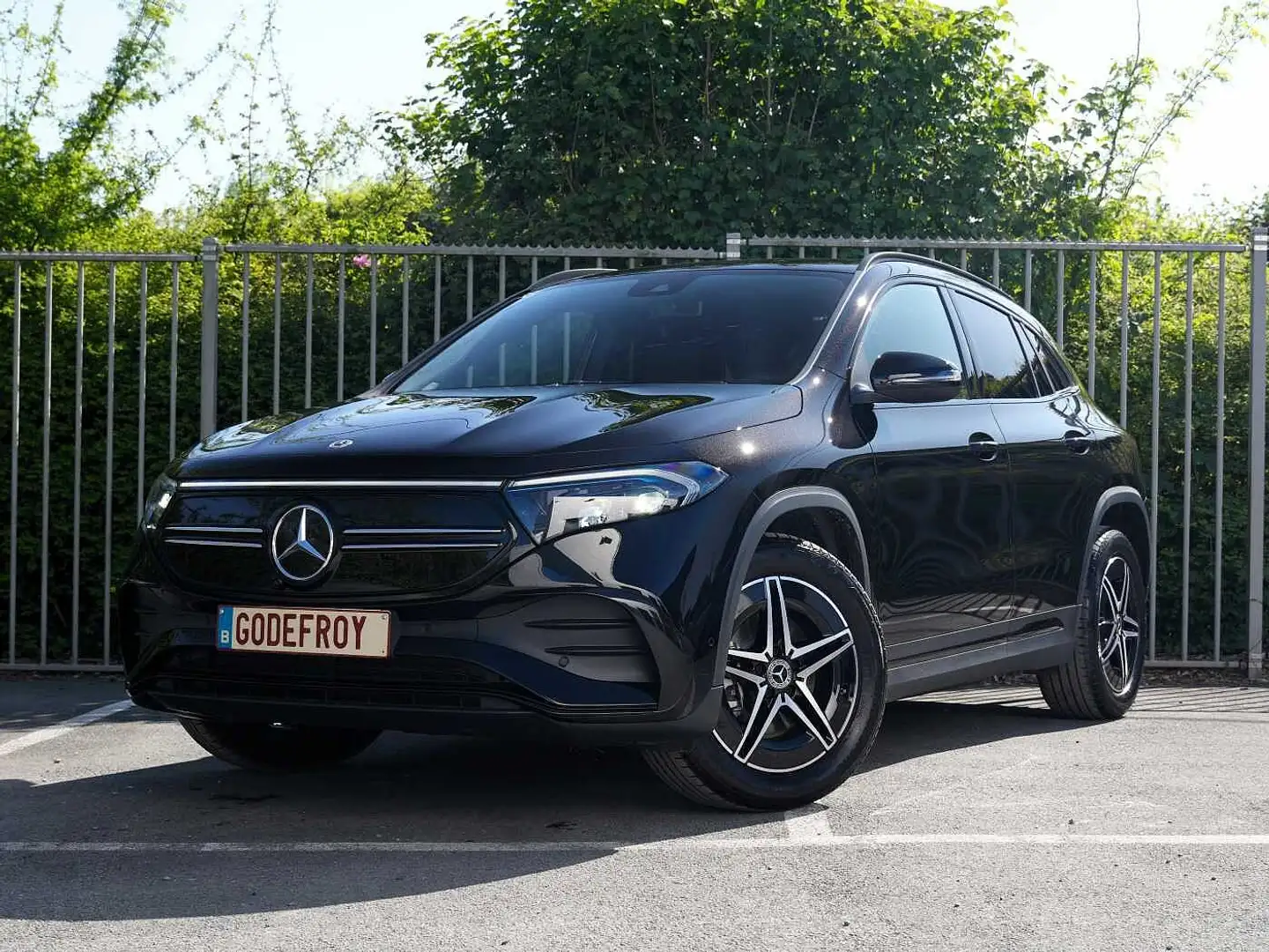 Mercedes-Benz EQA 250 + AMG Line dodehoek/nigh pack/spiegelpack crna - 2