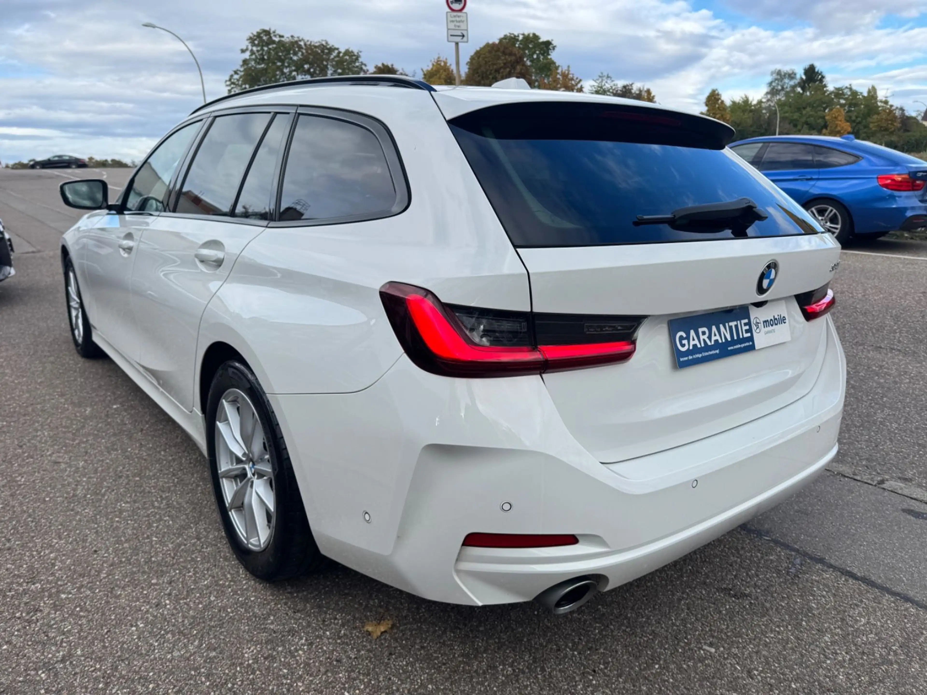 BMW 320 d Touring Navi LED Kamera Memory HUD AHK 1.H — photo 4