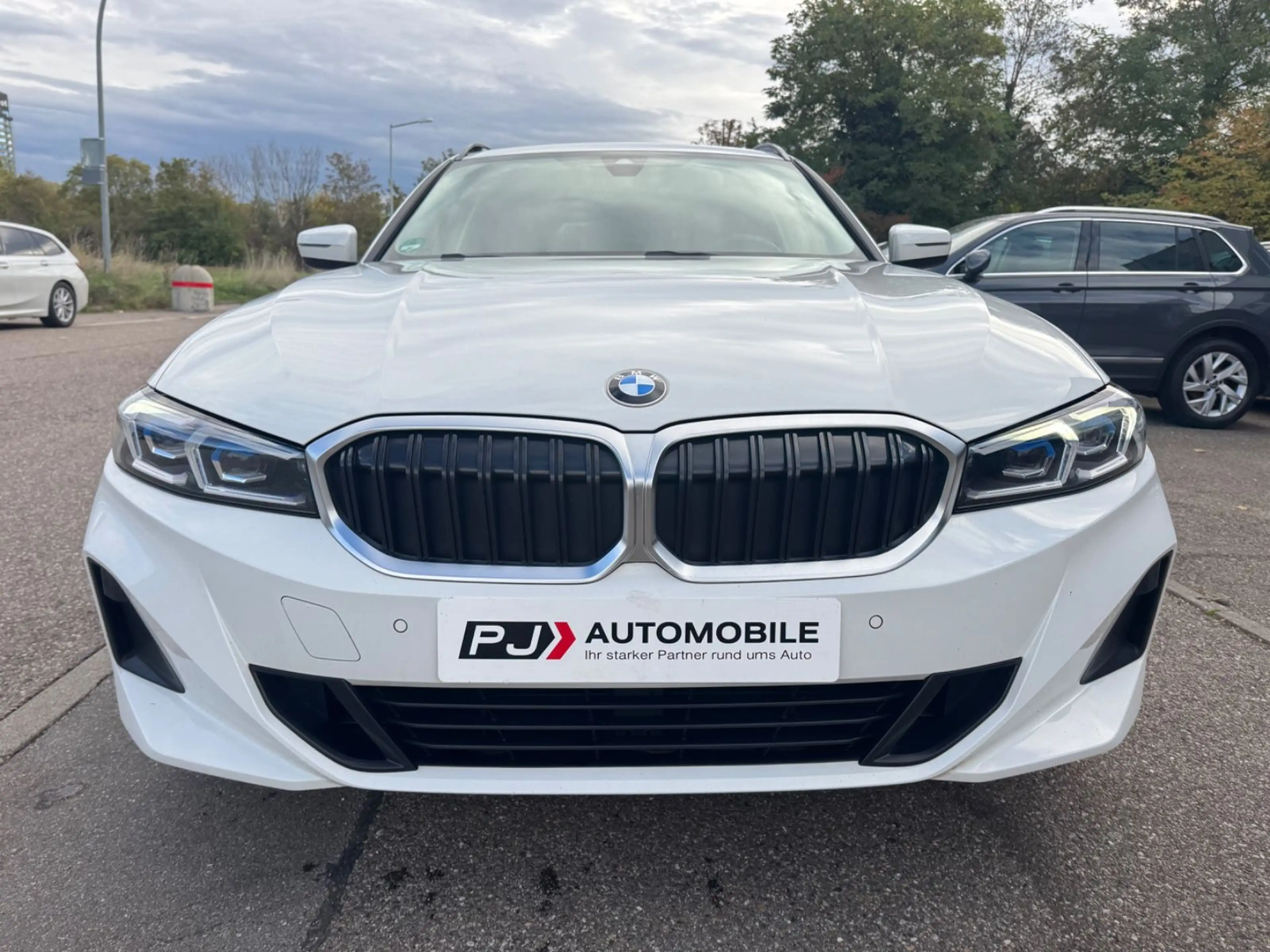 BMW 320 d Touring Navi LED Kamera Memory HUD AHK 1.H — photo 9