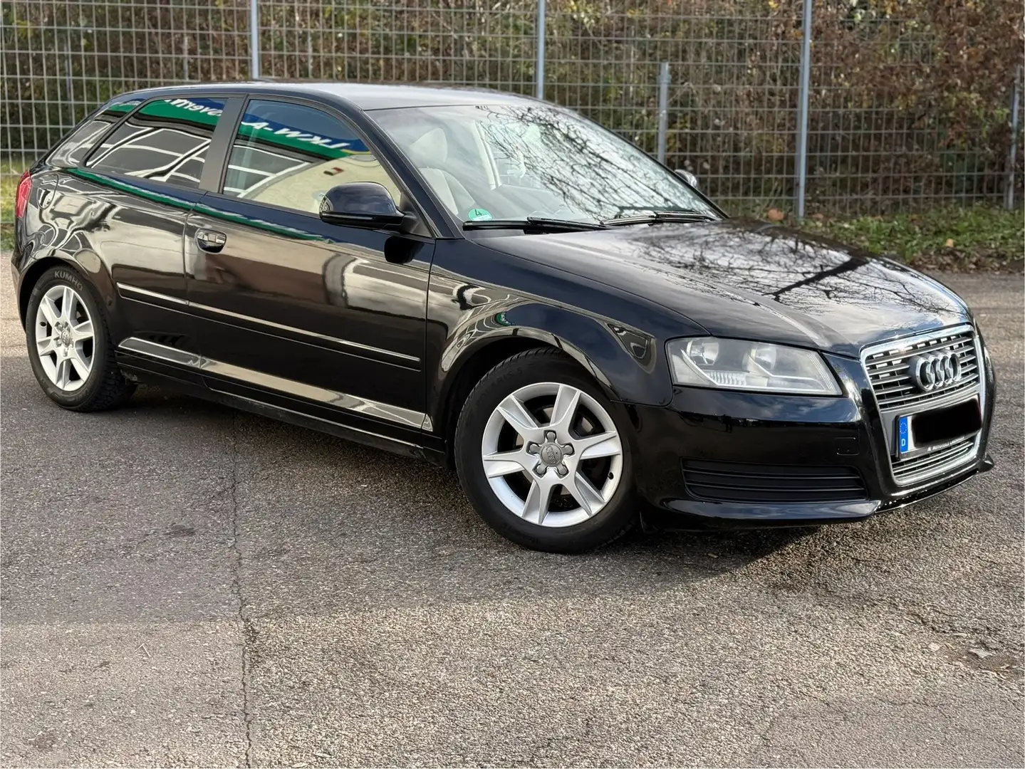 Audi A3 2.0 TDI DPF Attraction Schwarz - 2