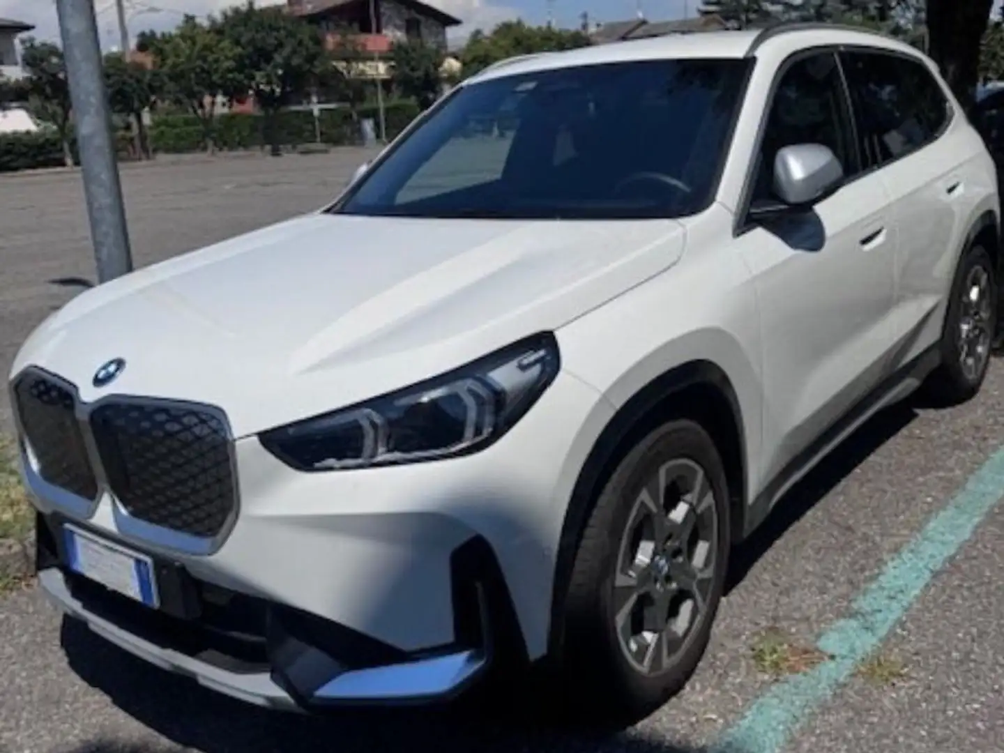 BMW iX1 X1 U11 edrive 20 Limited Edition X-Line Bianco - 2