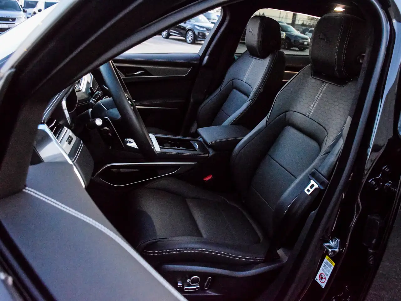Jaguar F-Pace снимка Jaguar F-Pace
