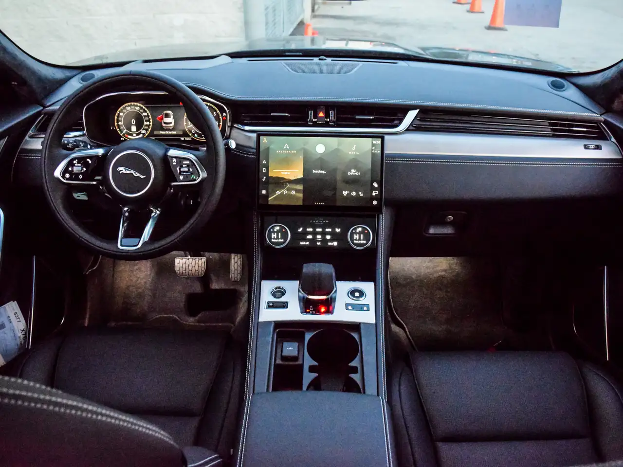 Jaguar F-Pace снимка Jaguar F-Pace