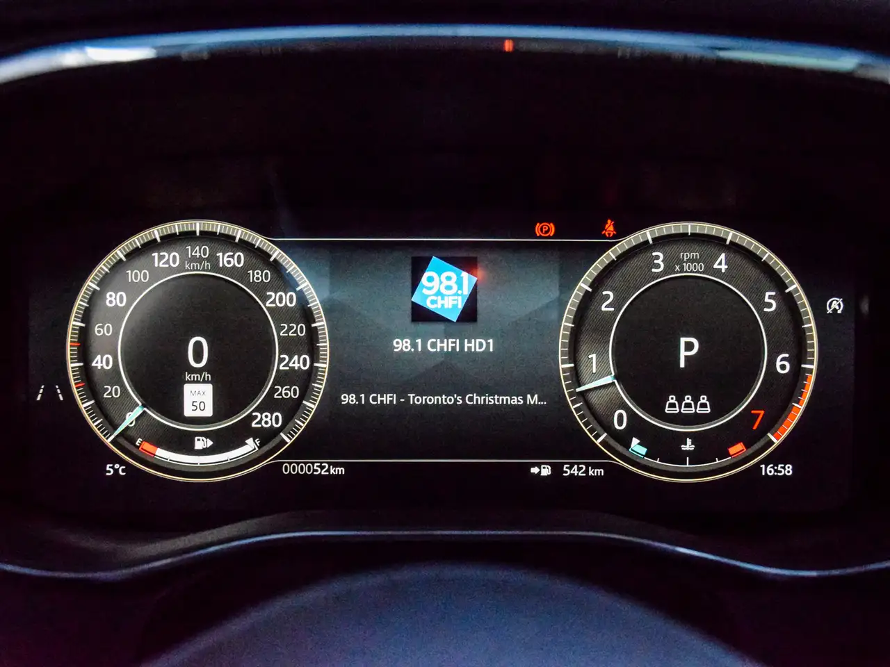 Jaguar F-Pace снимка Jaguar F-Pace
