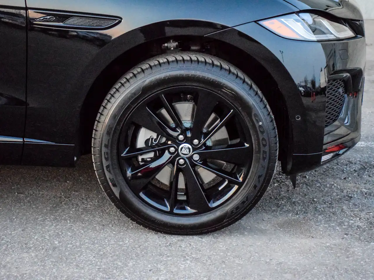 Jaguar F-Pace снимка Jaguar F-Pace