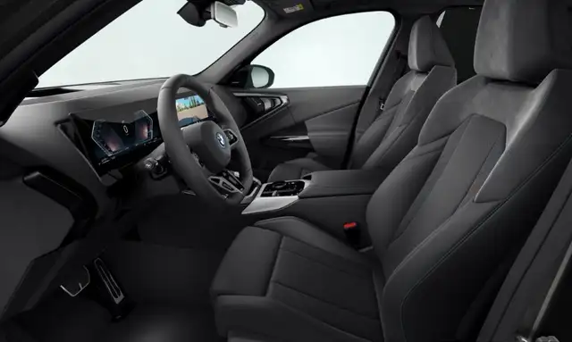 BMW X3 view 5