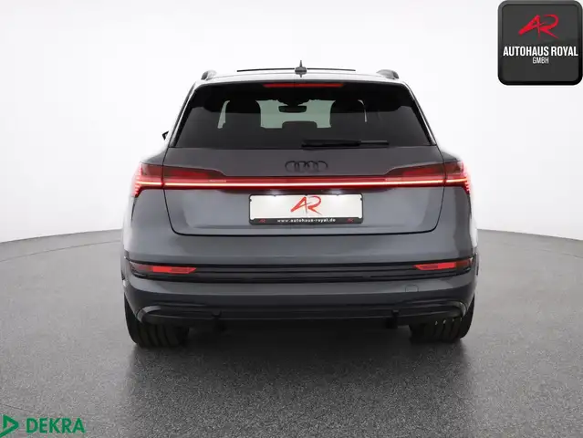 Audi E-Tron view 4