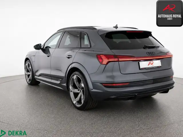 Audi E-Tron view 3